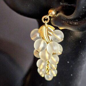 Grape Cluster Pierced Earrings Gold-Tone Leaves Drop Dangle Frosted Beads